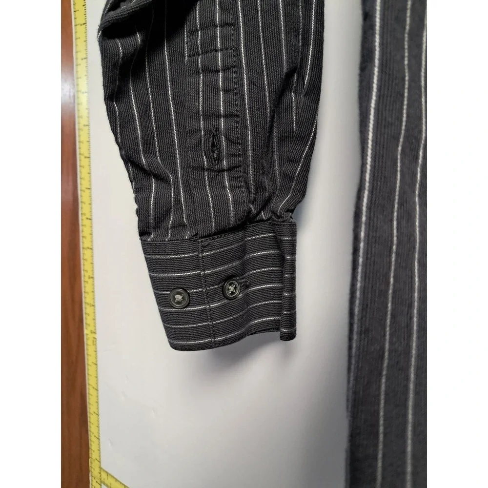 Boys Calvin Klein Pin Stripe Button Down Shirt.‎ Size 8